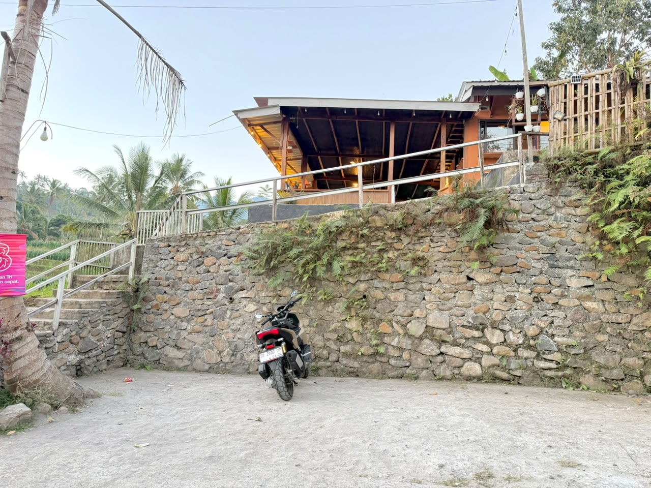 Tempat Parkir 